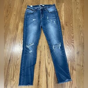 Kancan women’s jeans comfy, stretchy and ready to wear.